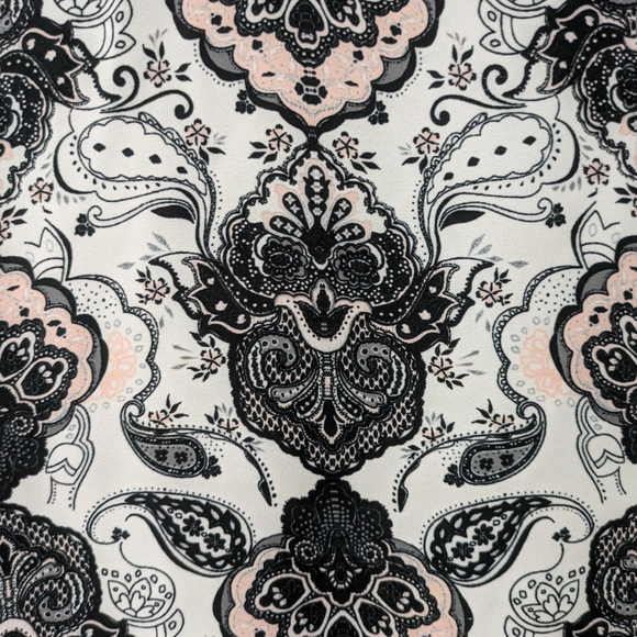 RICKI'S Black Top - Picture 3 of 3